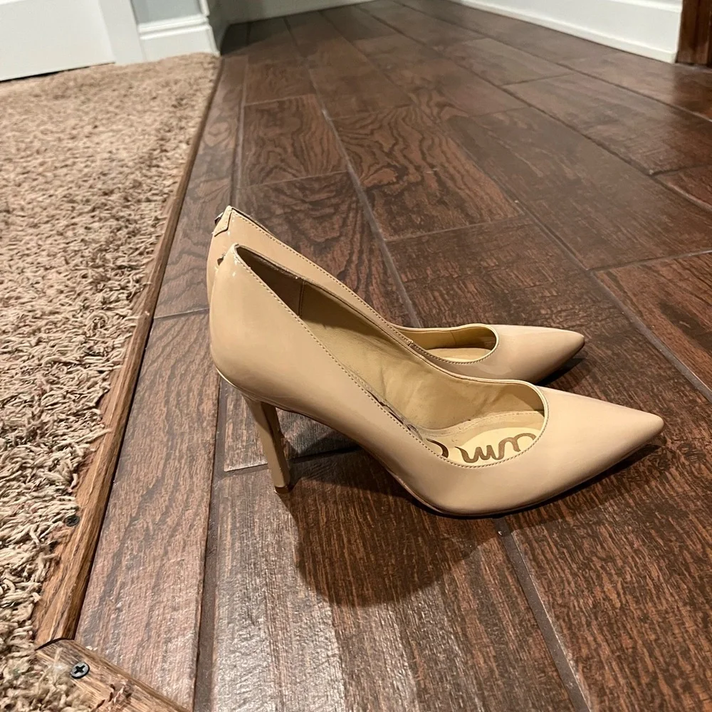 Sam Edelman Nude Patent Pointed Toe Pumps Heels - Picture 4 of 5